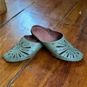 Pikolinos romana green mules 37